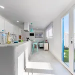 Nyaraló Pepe, Mis Casitas Denia