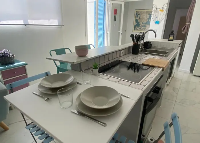 Pepe, Mis Casitas Feriehus Dénia