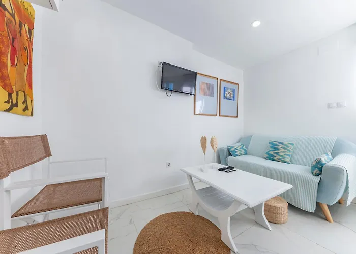 Pepe, Mis Casitas Feriehus Dénia